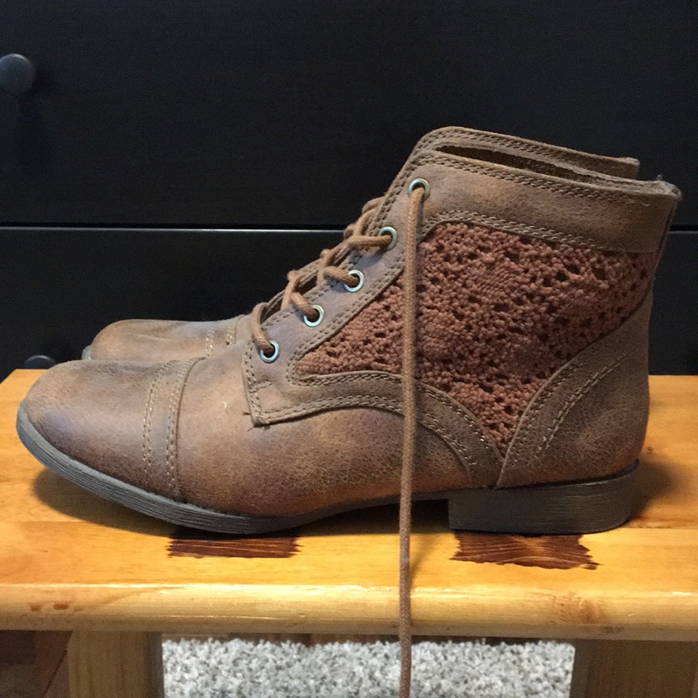Ankle booties
